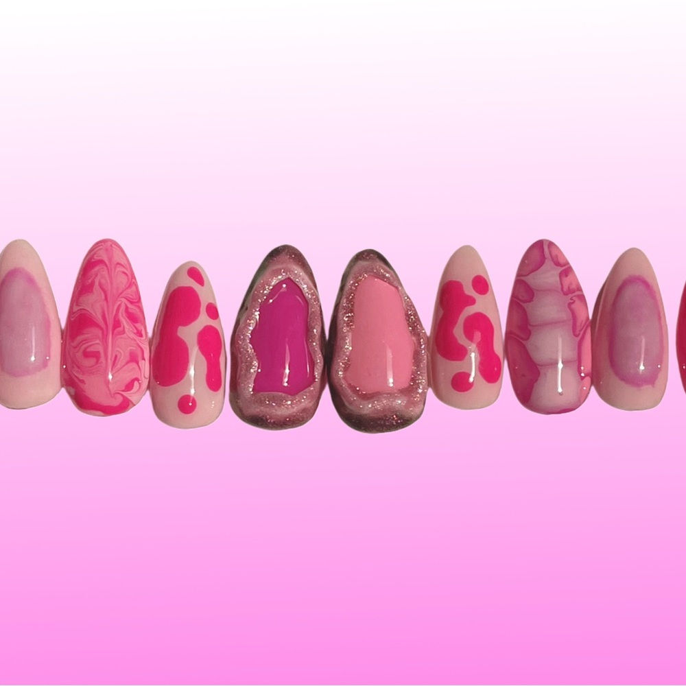 Pink bubble Y2K nails handmade to order trendy custom press-on nails pink Nails